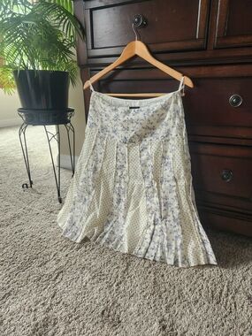 Emozioni Light Cream Floral Pleated Midi Skirt Size 8